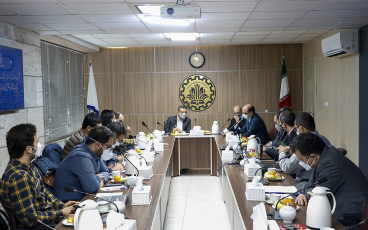 نشست هم اندیشی واحدهای فناور پارک علم و فناوری شریف با رئیس کمیسیون مشترک بررسی طرح حمایت از حقوق کاربران در فضای مجازی