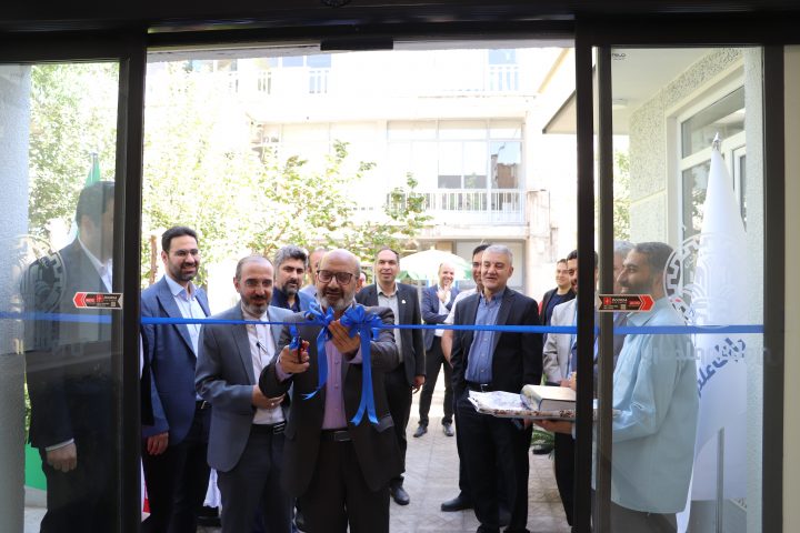 بازید رئیس دانشگاه صنعتی شریف و هیئت همراه از مجتمع فناوری گلستان  و افتتاح ساختمان پلاک 63