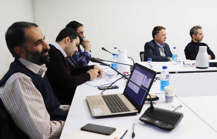 نشست مدیران واحدهای فناور دوره رشد مستقر در پارک علم و فناوری شریف برگزار شد