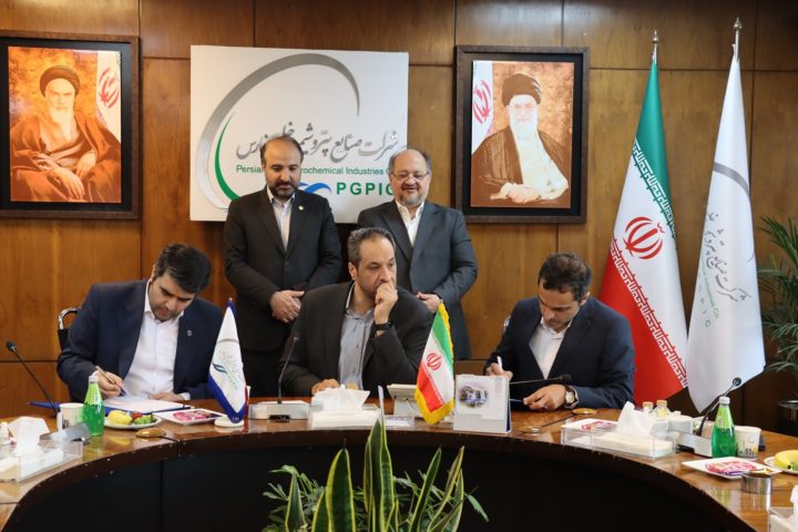 امضای توافق‌نامه پارک علم و فناوری شریف یا هولدینگ خلیج فارس