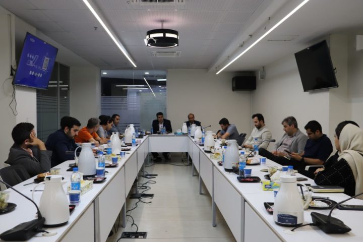برگزاری سیزدهمین نشست هم‌اندیشی با فعالان زیست‌بوم کارآفرینی در ناحیه نوآوری شریف