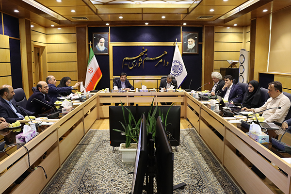 بازدید معاون رئیس‌جمهور از ناحیه نوآوری شریف